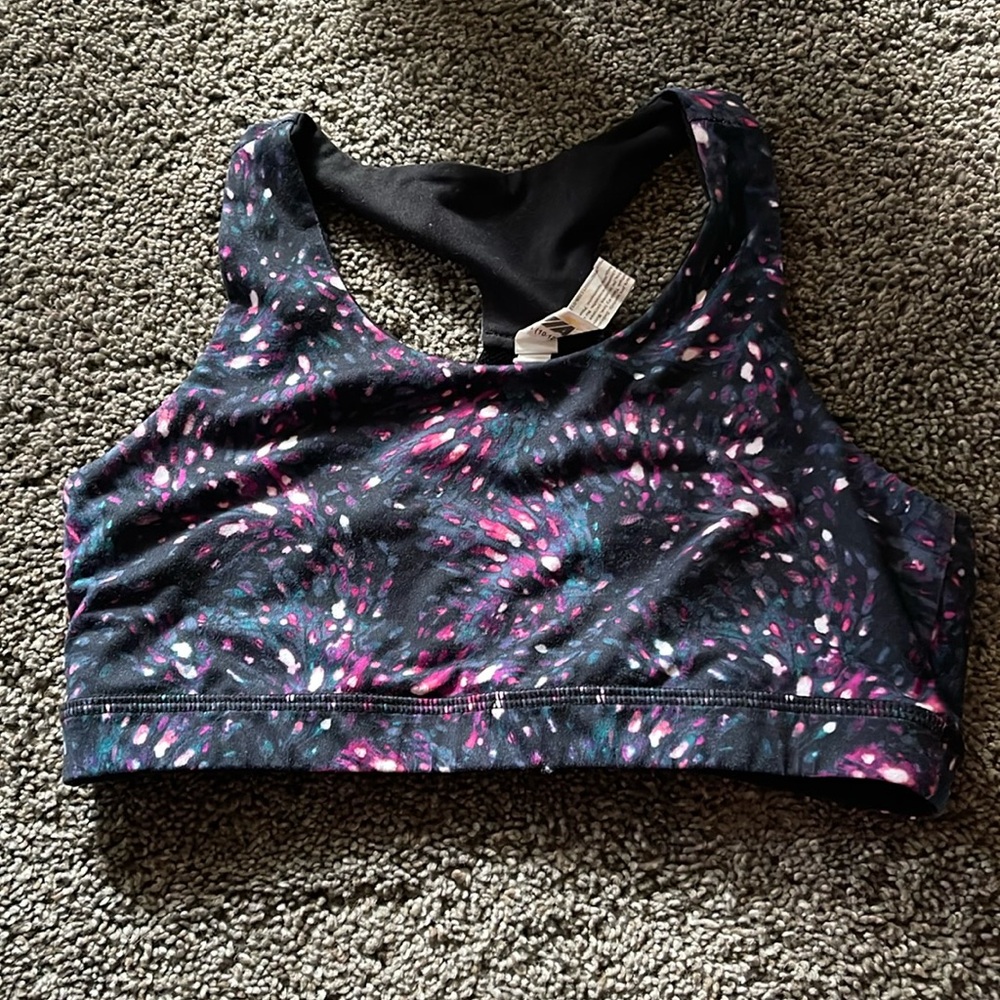 sports bra